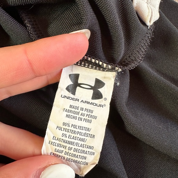 Under Armor Loose Polo - Picture 3 of 4